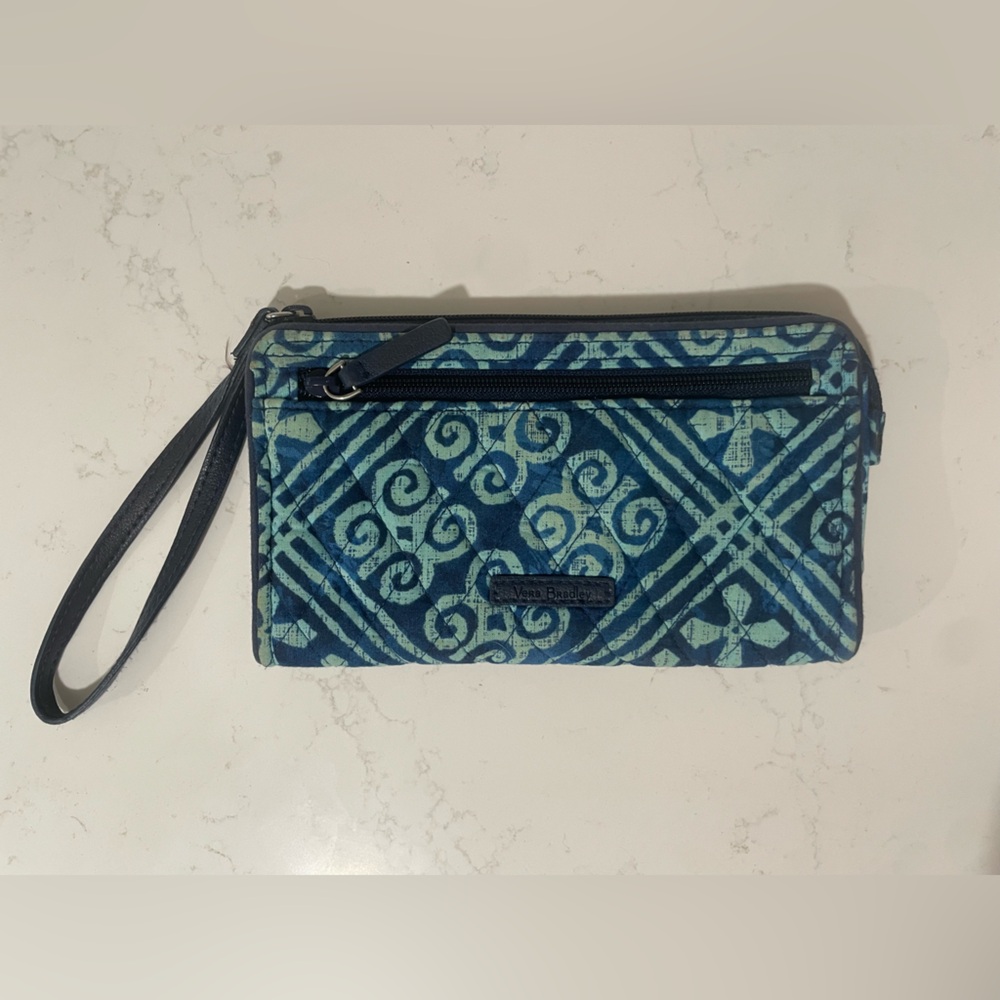 VERA BRADLEY RFID Wristlet